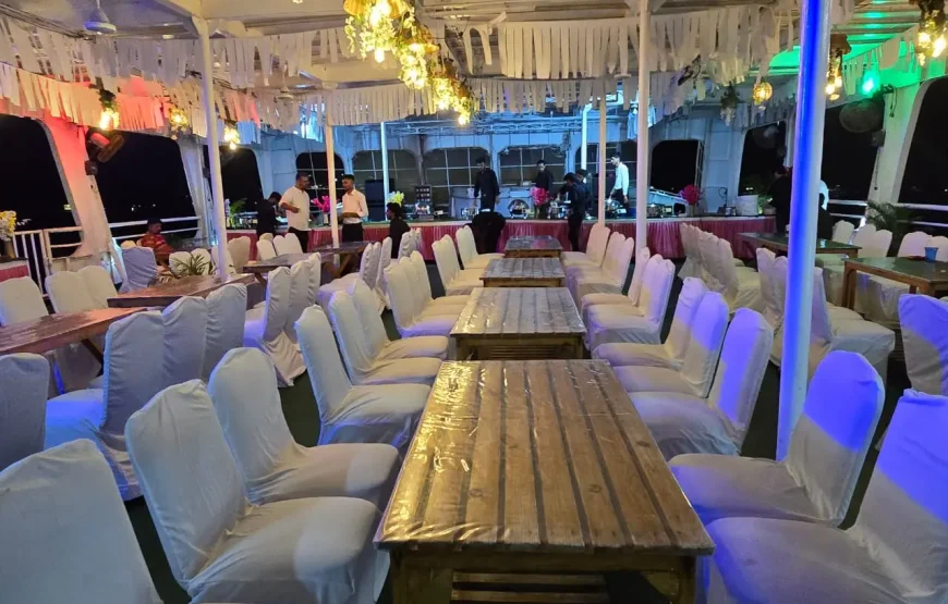 Night Cruise Party with Dinner and Drinks ( Premium Cruise )